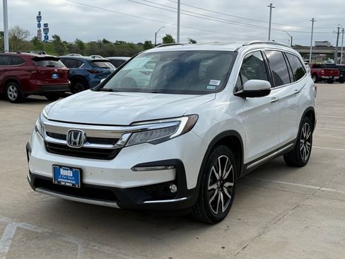 Used 2022 Honda Pilot Touring image 1