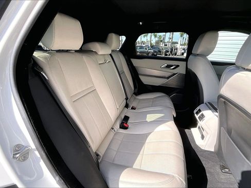 Used 2022 Land Rover Range Rover Velar R-Dynamic S image 27