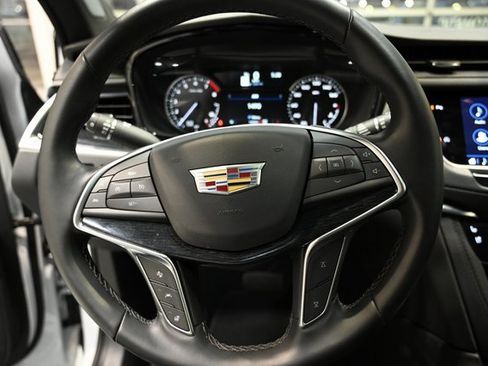 Used 2025 Cadillac XT5 Premium Luxury image 22