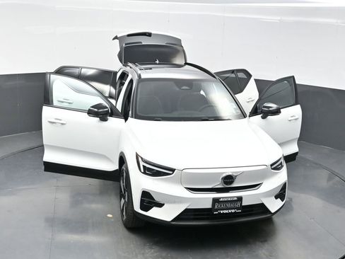 Used 2024 Volvo XC40 Recharge Ultimate w/ Protection Package Premier image 26