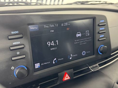 Used 2025 Hyundai Elantra Sport image 23