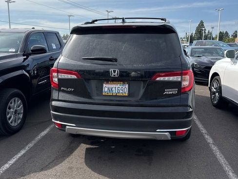 Used 2020 Honda Pilot Touring image 1