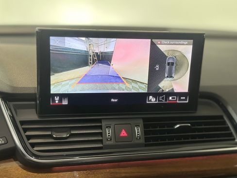 Used 2021 Audi Q5 e Prestige w/ Prestige Package image 19