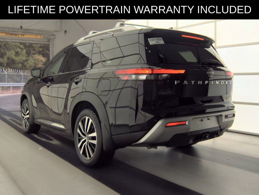Used 2023 Nissan Pathfinder Platinum AWD/4WD image 6