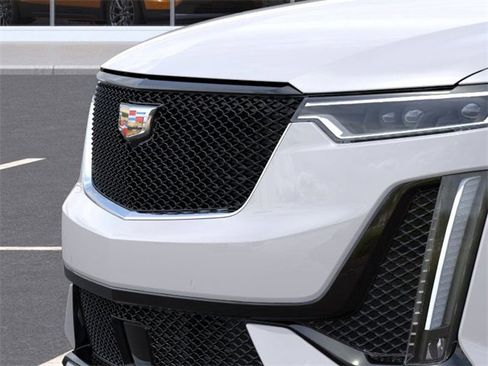 New 2025 Cadillac XT6 Sport w/ Technology Package image 13