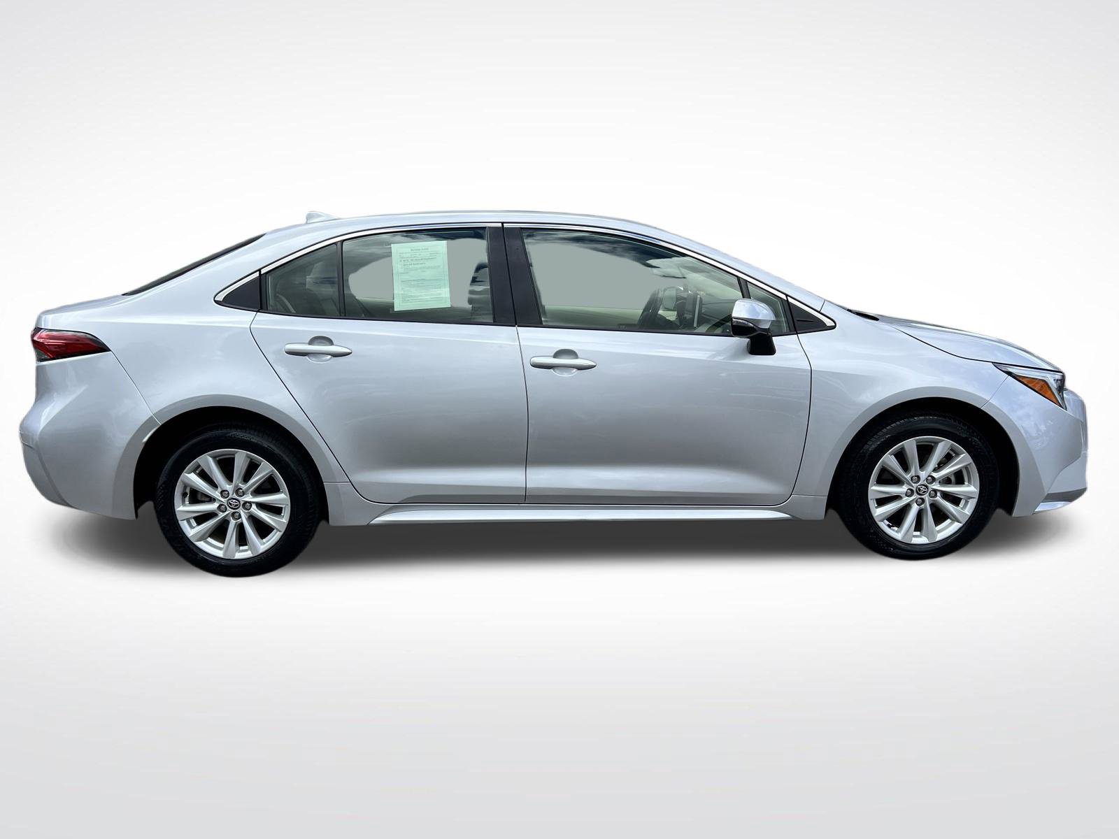 Used 2024 Toyota Corolla XLE FWD image 11