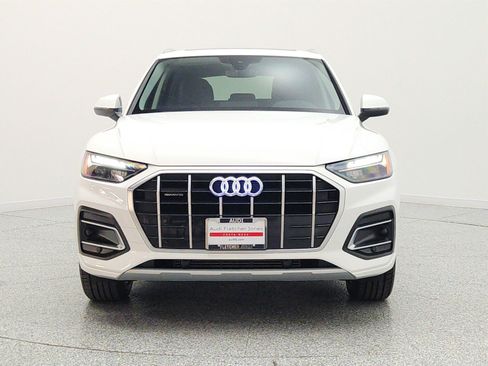 Used 2023 Audi Q5 2.0T Premium w/ Convenience Package AWD/4WD image 2