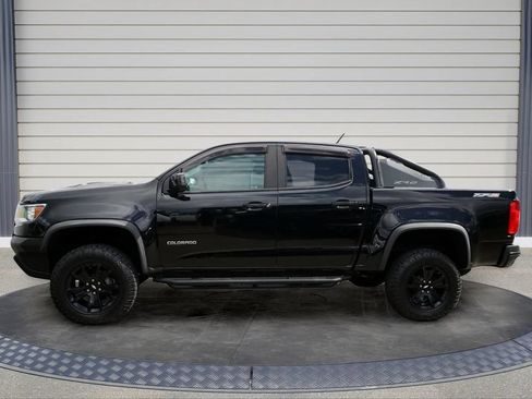 Used 2020 Chevrolet Colorado ZR2 w/ ZR2 Midnight Special Edition AWD/4WD image 4