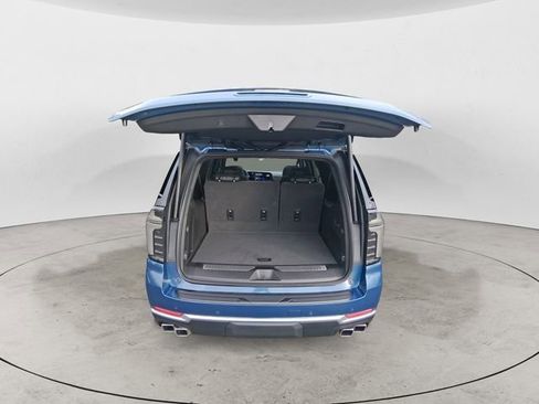 New 2026 Chevrolet Suburban High Country w/ Sun And Tow Package image 16