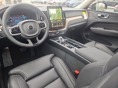 New 2026 Volvo XC60 T8 Ultra w/ Protection Package Premier image 3