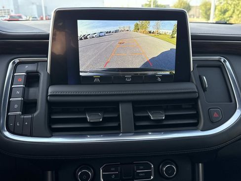 Used 2023 Chevrolet Suburban Z71 image 5