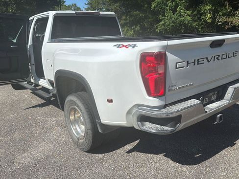 Used 2021 Chevrolet Silverado 3500 W/T w/ Gooseneck/5TH Wheel Package AWD/4WD image 8