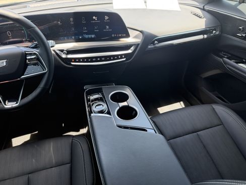 Certified 2024 Cadillac Lyriq Sport AWD/4WD image 16