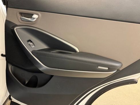 Used 2018 Hyundai Santa Fe Sport image 25