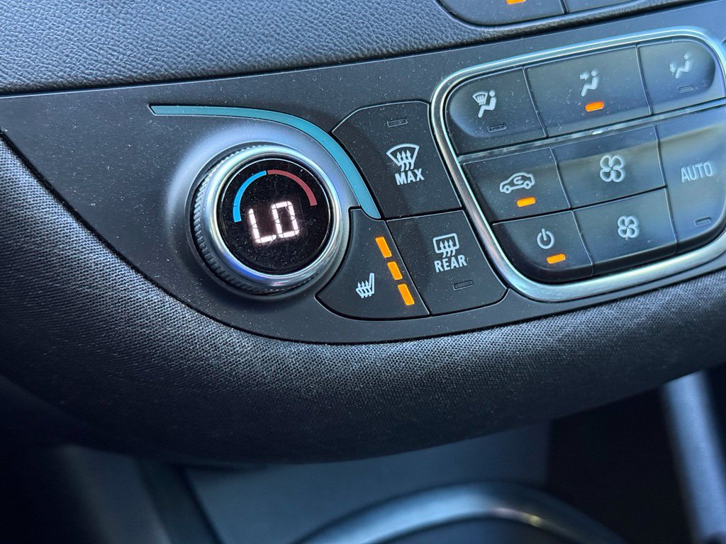 Used 2022 Chevrolet Malibu LT FWD image 5