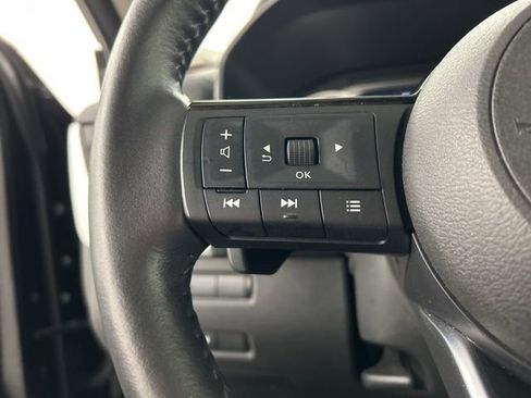 Used 2023 Nissan Rogue SV w/ SV Premium B Package AWD/4WD image 9