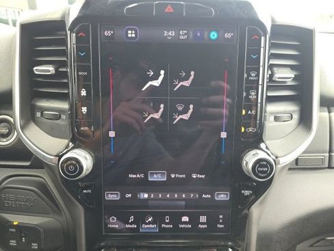Certified 2025 RAM 2500 Big Horn AWD/4WD image 22