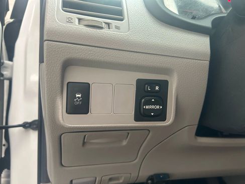 Used 2012 Toyota Corolla LE image 12