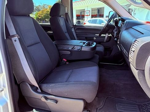 Used 2011 Chevrolet Silverado 2500 LT w/ Interior Plus Package AWD/4WD image 21