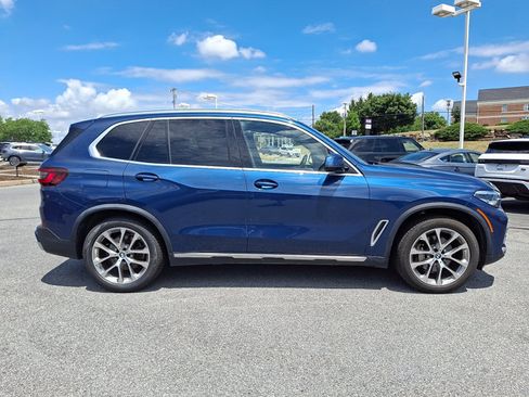 Used 2021 BMW X5 xDrive40i w/ Premium Package AWD/4WD image 8