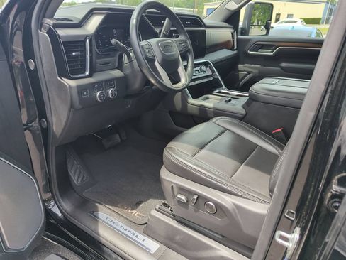 Used 2025 GMC Sierra 2500 Denali AWD/4WD image 10
