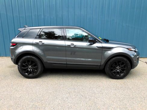 Used 2019 Land Rover Range Rover Evoque SE Premium AWD/4WD image 6