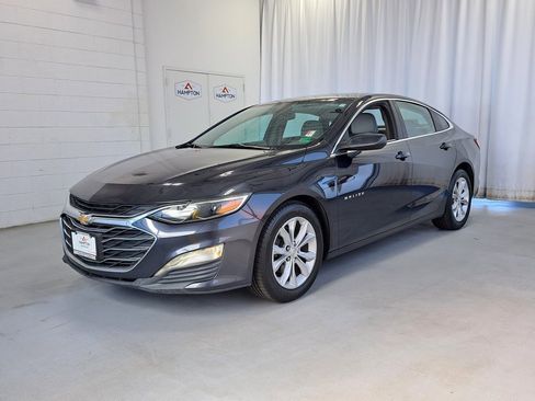 Used 2022 Chevrolet Malibu LT image 2