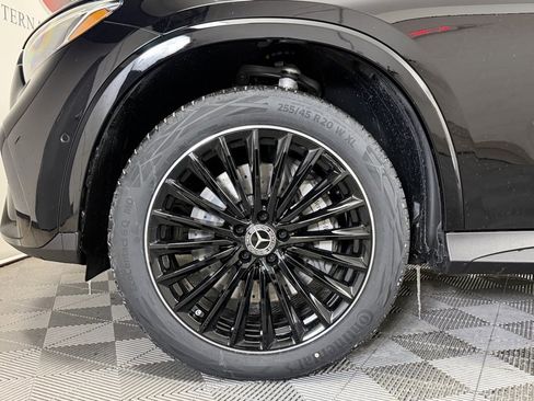 New 2026 Mercedes-Benz GLC 300 4MATIC image 9