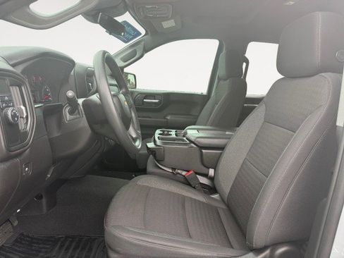 Used 2024 Chevrolet Silverado 1500 Custom image 2