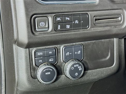 Used 2023 Chevrolet Tahoe RST image 17