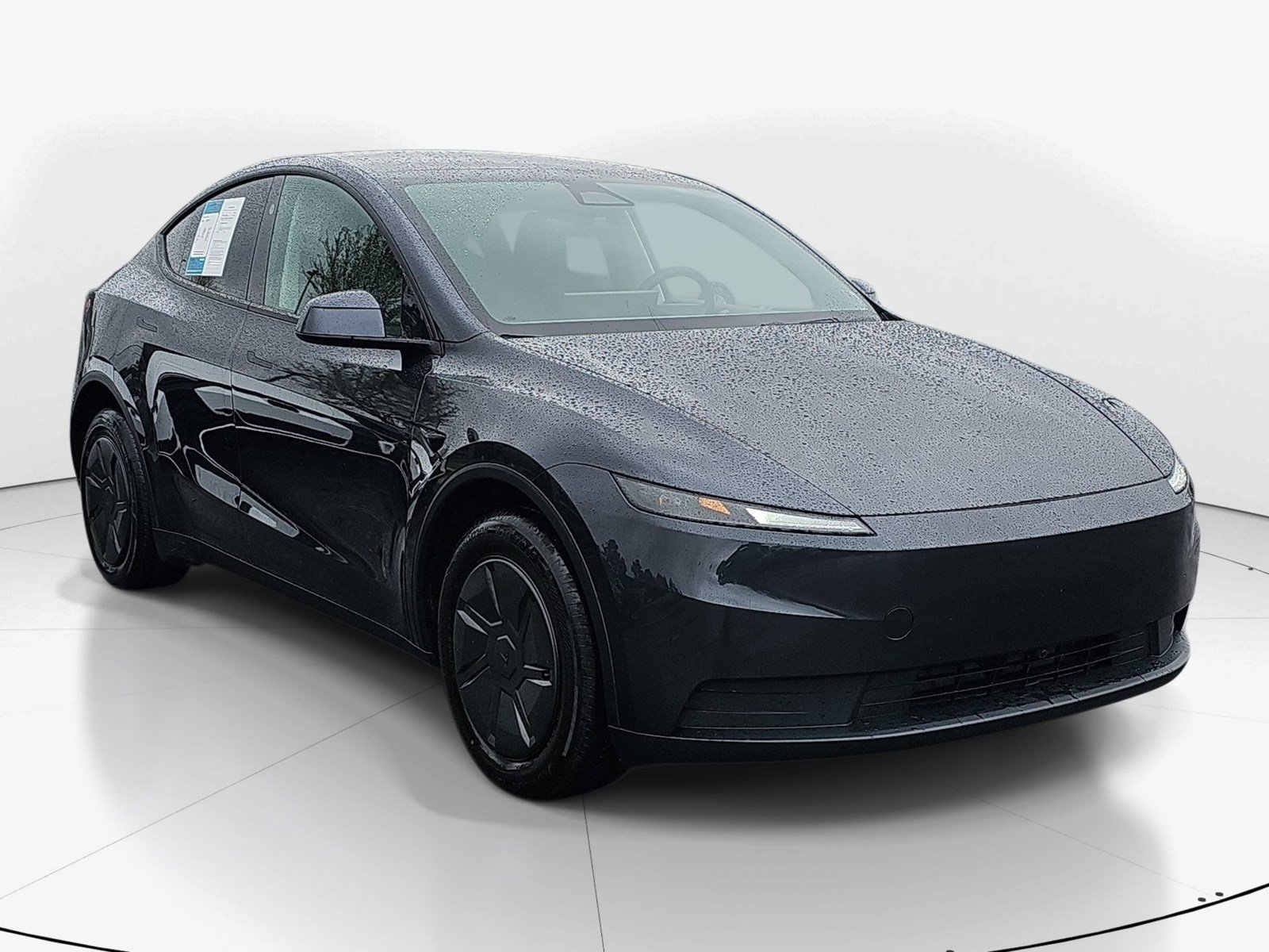 Used 2026 Tesla Model Y 2WD image 2