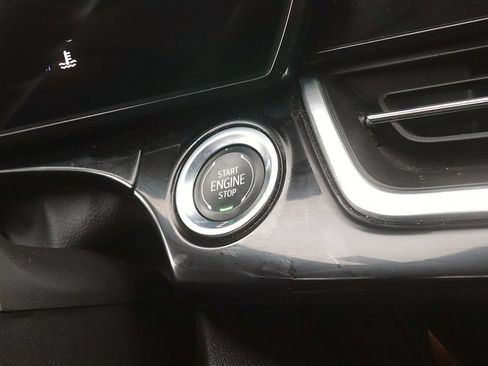 Used 2025 Chevrolet Trax RS w/ Sunroof Package FWD image 24