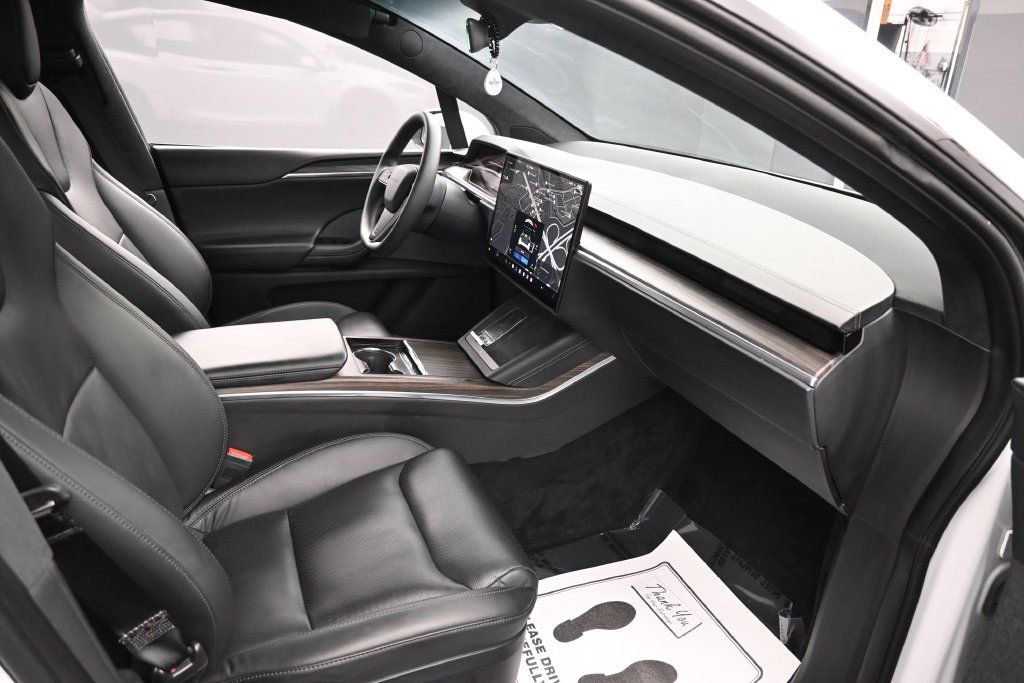 Used 2023 Tesla Model X AWD/4WD image 34