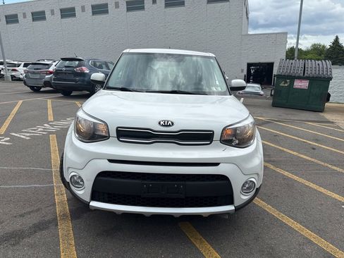 Used 2018 Kia Soul + FWD image 2