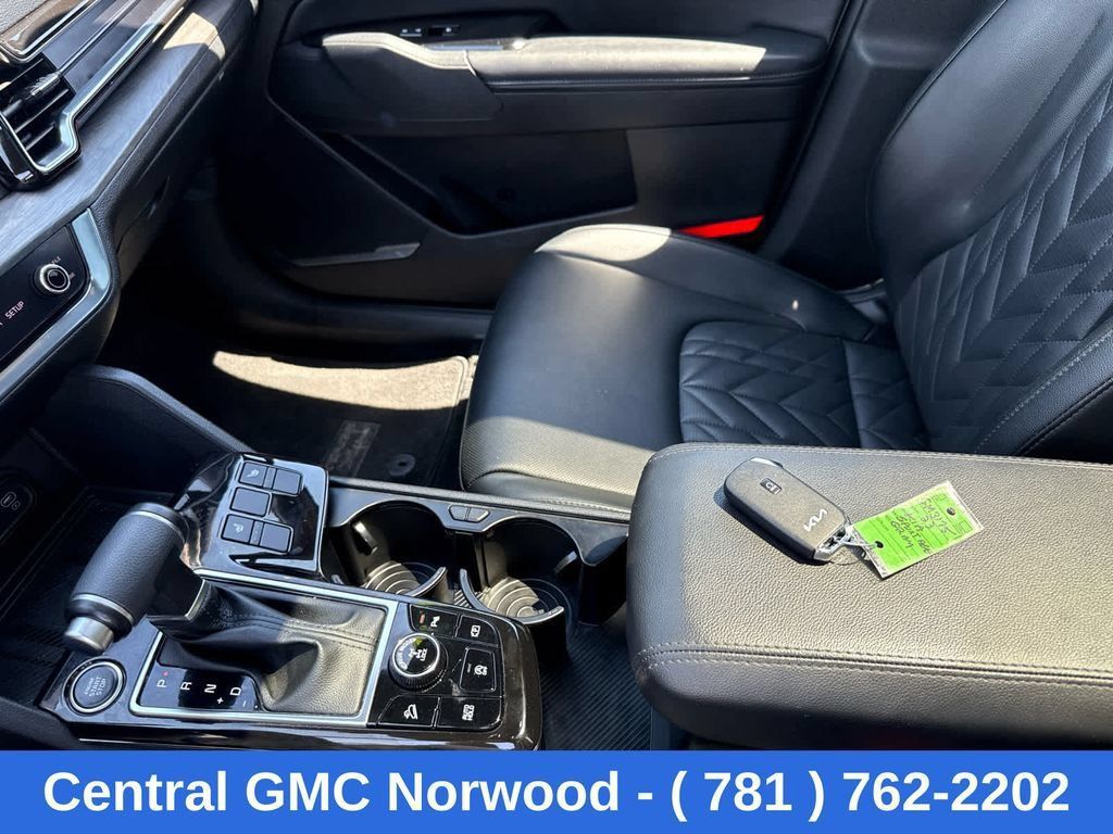 Used 2023 Kia Sportage X-Line w/ X-Line Premium Package AWD/4WD image 19