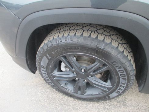 Used 2020 GMC Terrain SLE w/ Driver Convenience Package image 12