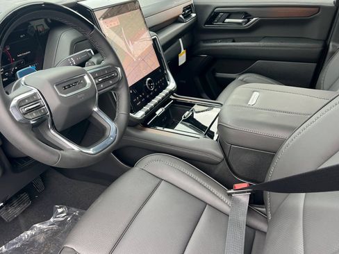 New 2026 GMC Yukon XL Denali w/ Denali Reserve Package AWD/4WD image 7