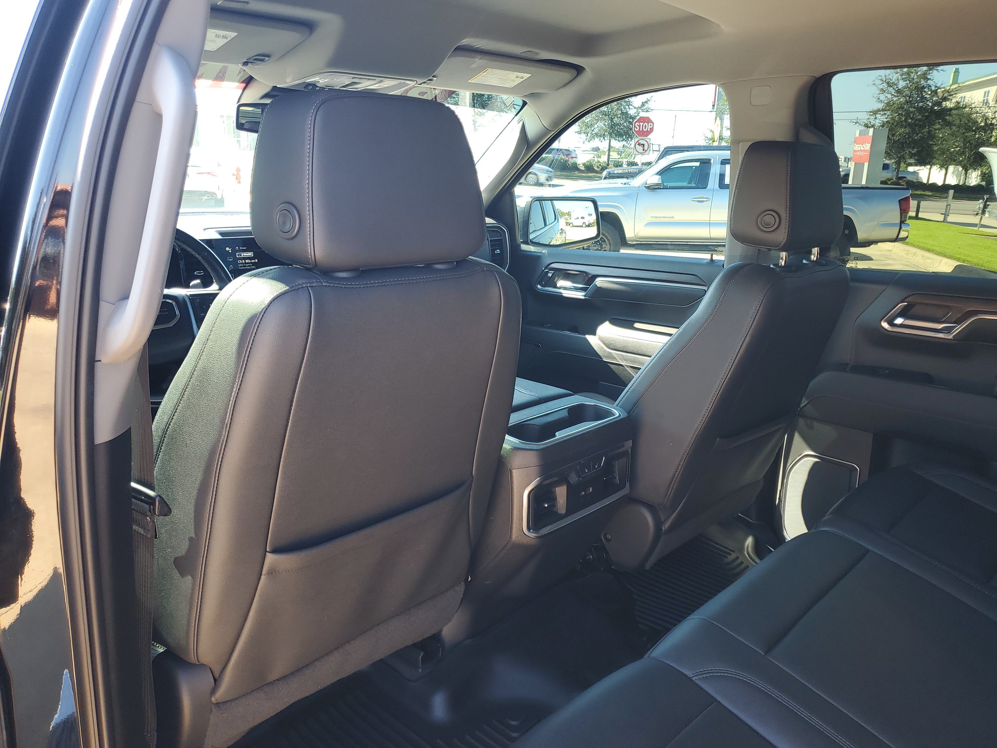 Used 2022 GMC Sierra 1500 SLT w/ SLT Premium Plus Package AWD/4WD image 28