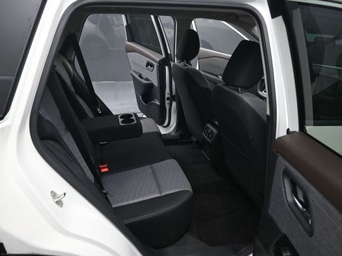 Used 2023 Nissan Rogue SV image 26