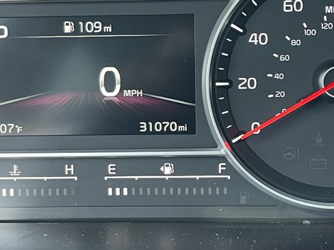 Used 2022 Kia Sorento LX FWD image 31