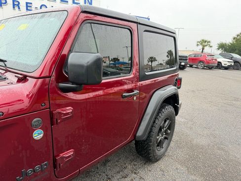 Used 2022 Jeep Wrangler Sport S AWD/4WD image 12