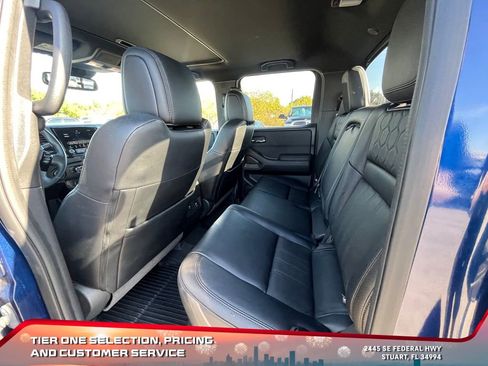 Used 2022 Nissan Frontier PRO-4X w/ Pro-4X Premium Package image 12
