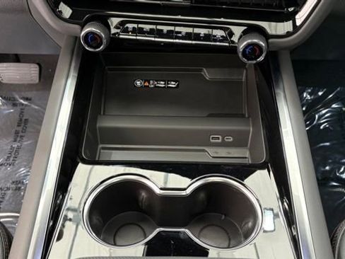 New 2026 Chevrolet Suburban RST w/ RST Capability Package AWD/4WD image 45