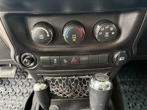 Used 2017 Jeep Wrangler Unlimited Sport w/ Quick Order Package 24S image 26