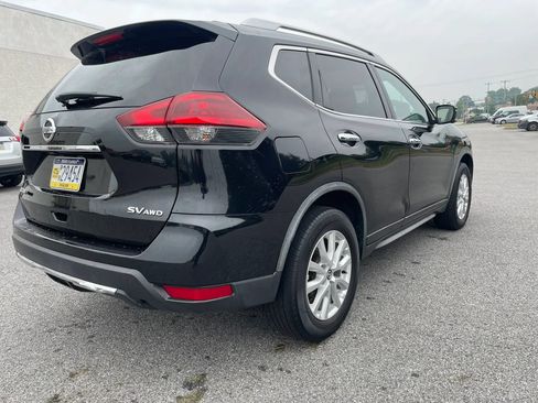 Used 2018 Nissan Rogue SV w/ Sun & Sound Touring Package AWD/4WD image 5