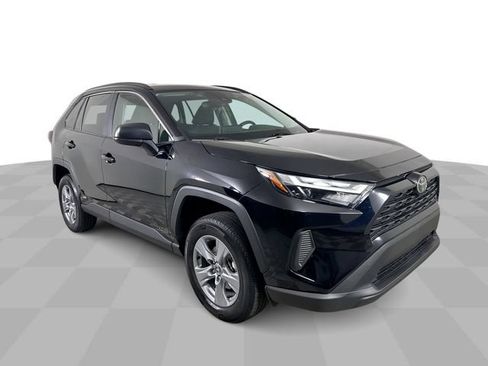 Used 2025 Toyota RAV4 LE AWD/4WD image 2