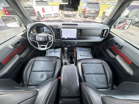 Used 2023 Ford Bronco Badlands image 21