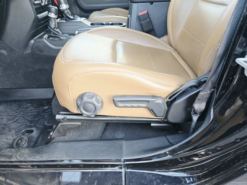 Used 2020 Jeep Gladiator Overland w/ Popular Equipment Package AWD/4WD image 42