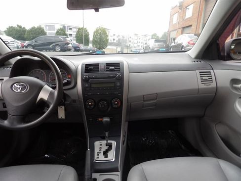 Used 2010 Toyota Corolla LE image 20