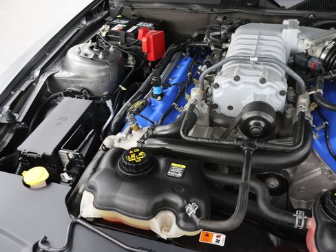 Used 2011 Ford Mustang Shelby GT500 RWD image 17